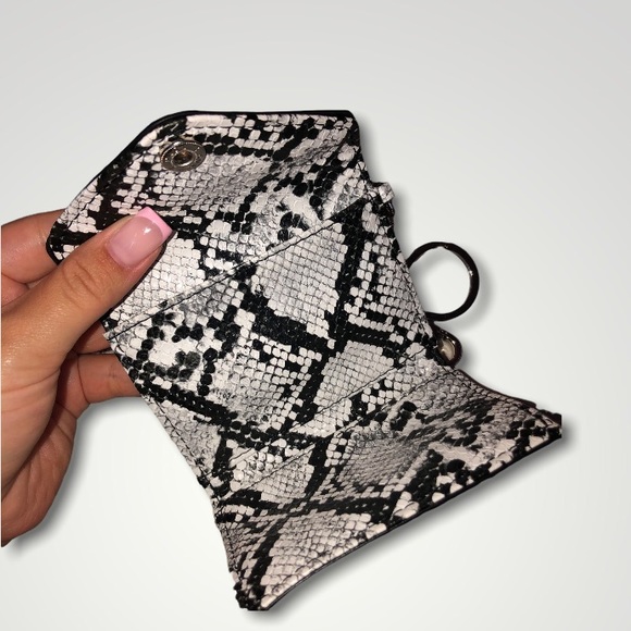 Steve Medden wallet/ card holder/ keychain - Picture 10 of 14